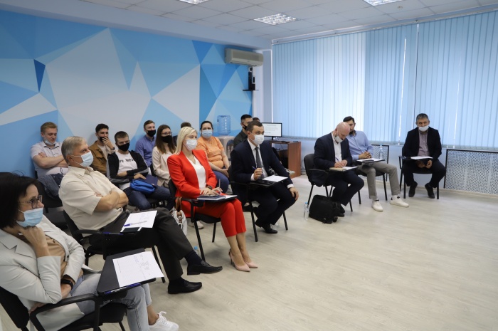 Сотрудники АНО "ЦПЭ Липецкой области" приняли участие в краш-тесте бизнес-идей 