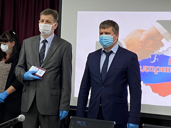 Начальник Центра поддержки предпринимательства получил Юбилейную медаль "Во славу Липецкой области