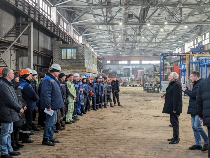 Анатолий Гольцов принял участие в отправке гуманитарного груза на Донбасс из Липецкой области