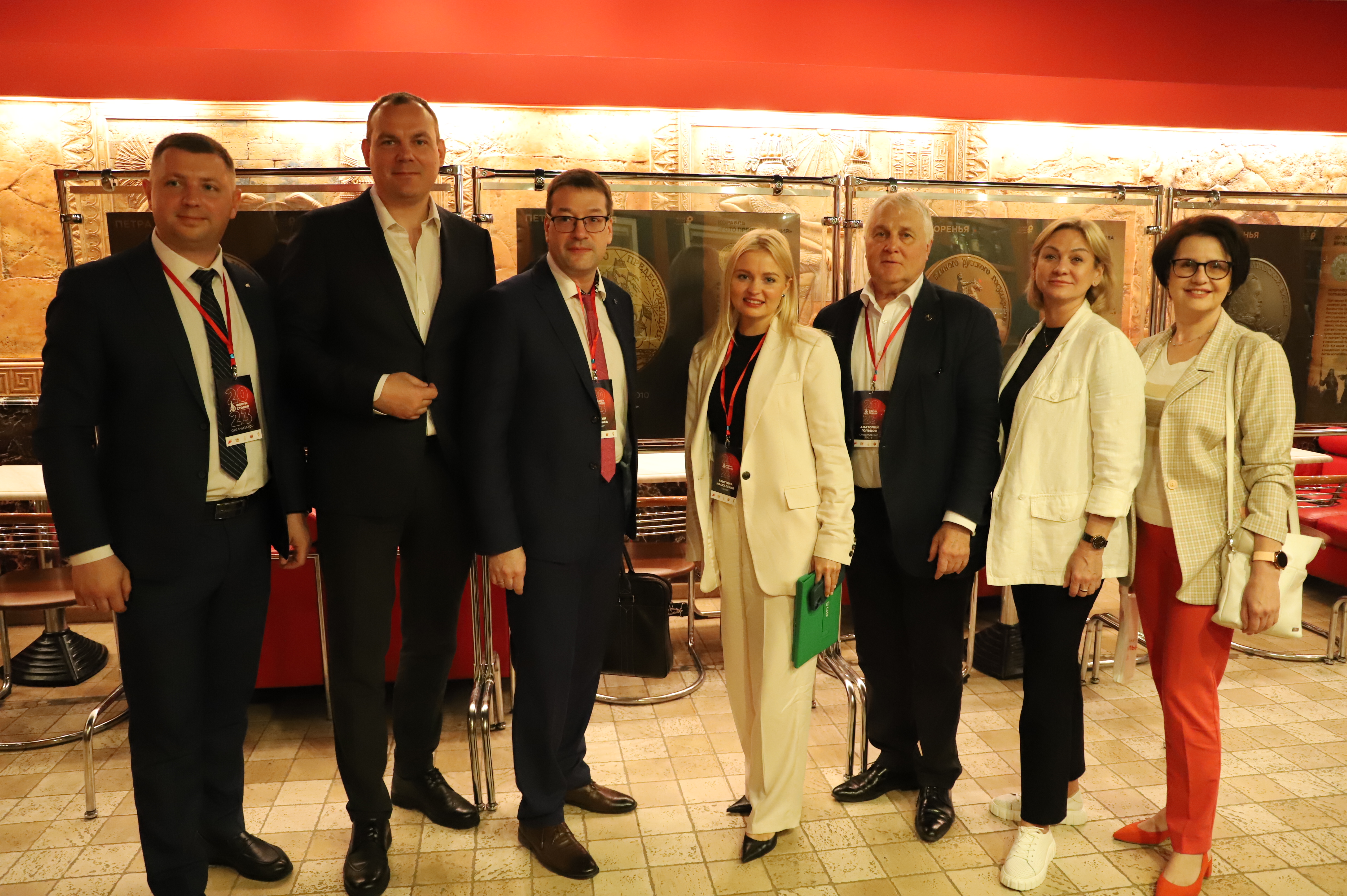 Форумы в воронеже 2024 год. Медиафорум воронеж фото. Предпринимательский форум. Воронежский экспортный форум. Предпринимательский форум.